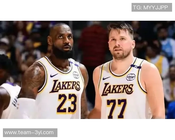 东詹双子星赛后数据引热议究竟是赞誉还是批评引发讨论